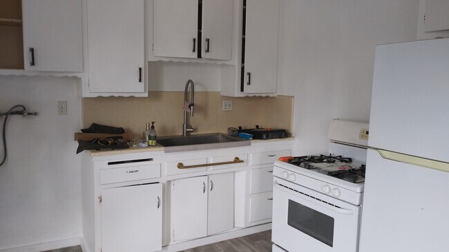 Building Photo - 2319 W 246th St