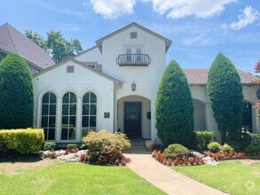 Building Photo - Beautiful 3 Bedroom home in Brookside