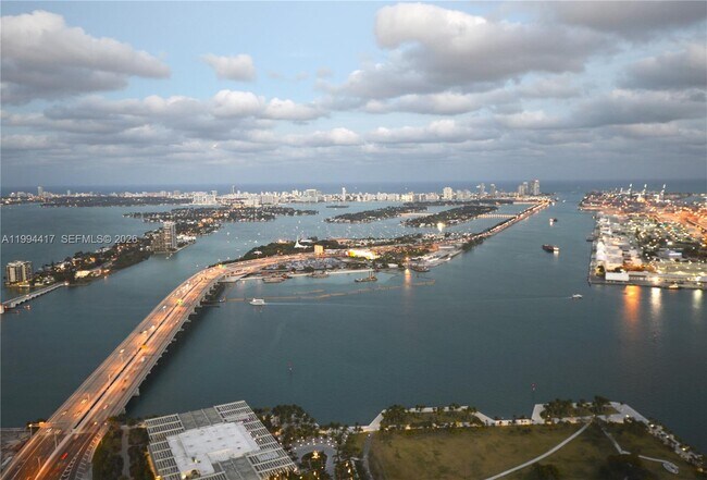 Building Photo - 1100 Biscayne Blvd