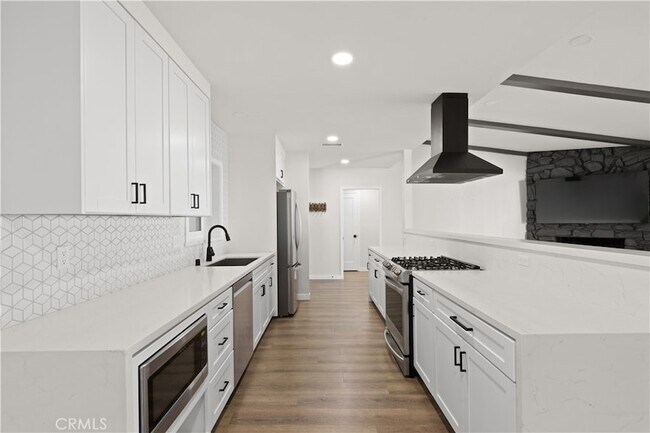 Building Photo - 4955 Alatar Dr