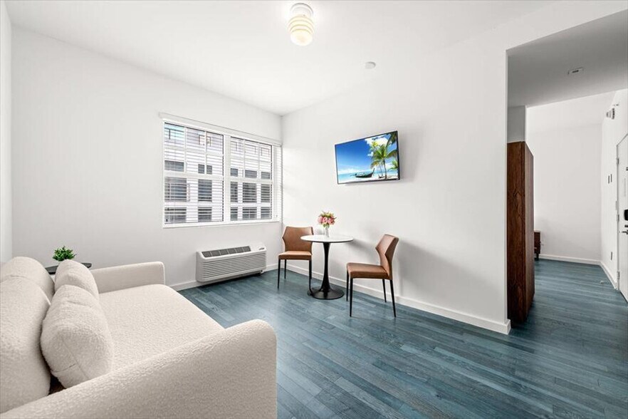 Building Photo - 1700 Alton Rd