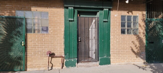 Primary Photo - 3840 W Roosevelt Rd