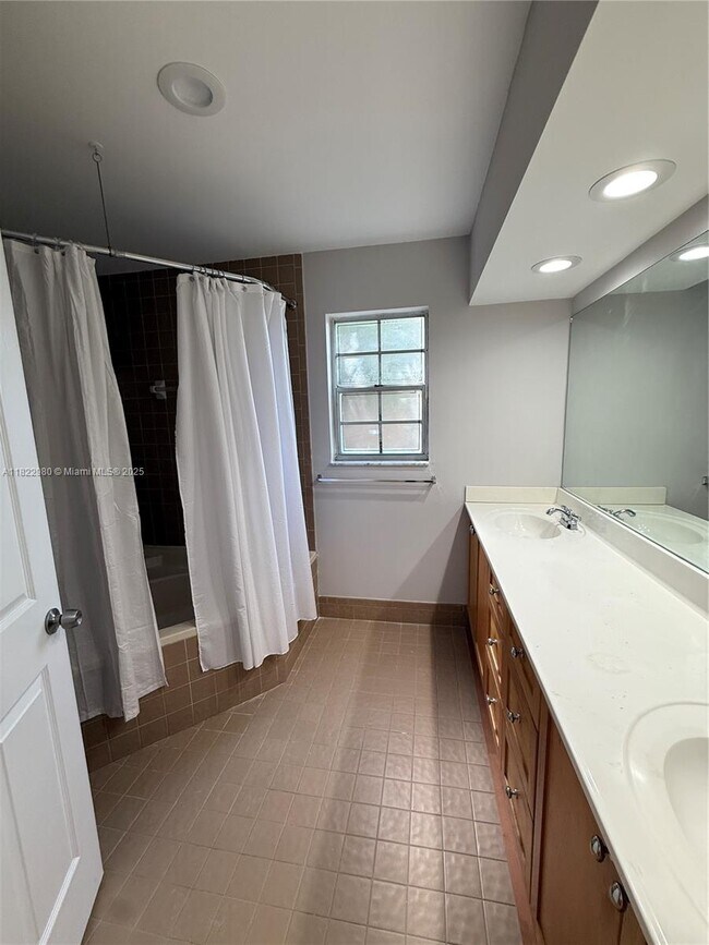 Building Photo - 9286 SW 146th Ct
