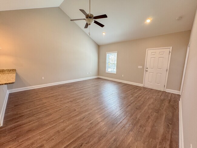 Building Photo - 228 Way Bill Cir