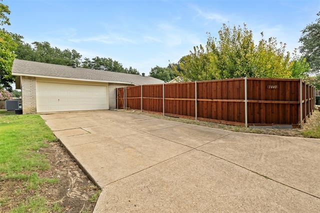 Building Photo - 1440 Harvest Glen Dr