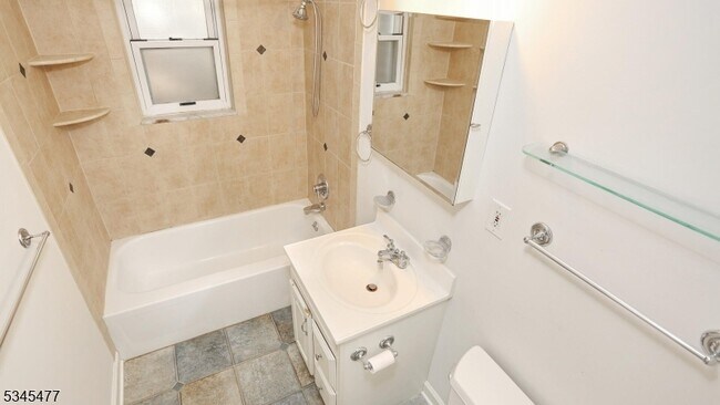 Building Photo - 100 Pierson Miller Dr