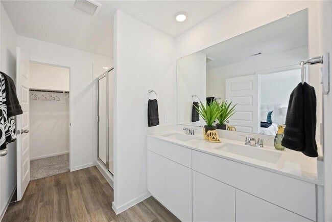 Building Photo - 5930 Manning Oaks St
