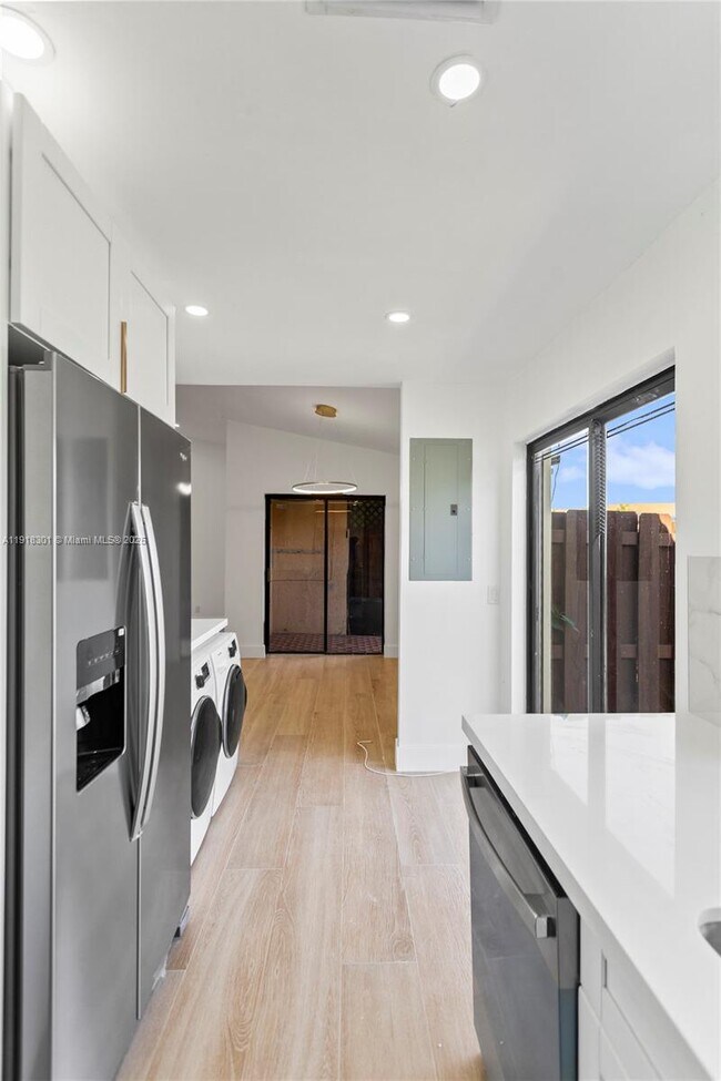 Building Photo - 6225 NW 171st St