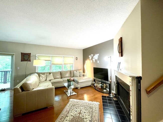 Building Photo - 346 Bishops Forest Dr