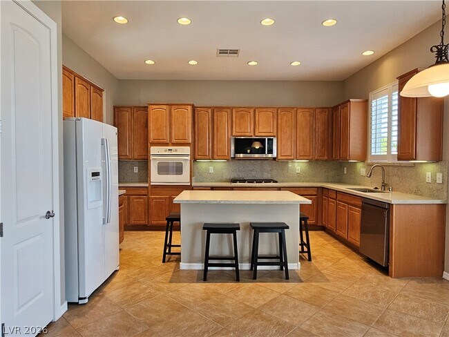 Building Photo - 2139 Twin Falls Dr