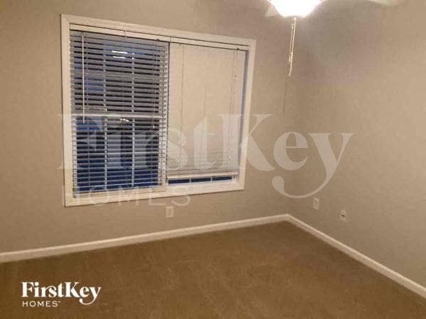 Building Photo - 5903 Vintage Oaks Pass