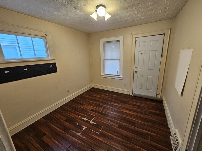 Building Photo - 15218 Shiloh Rd