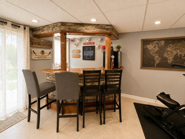 Building Photo - 315 Red Sky Dr