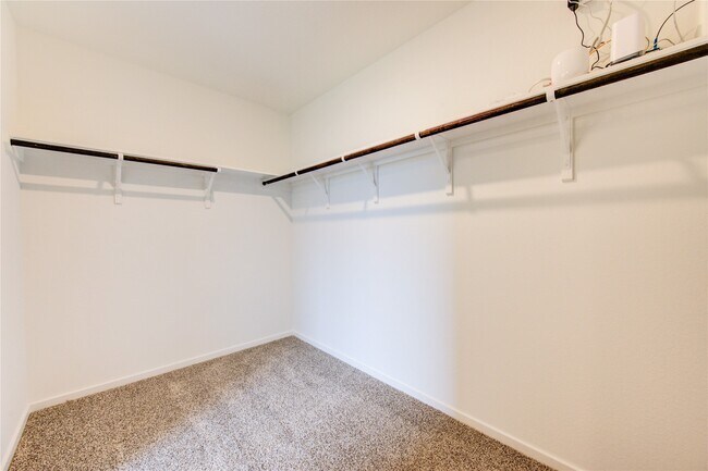 Building Photo - 40650 Balsam Run Ln