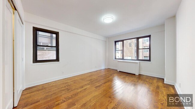 Building Photo - 405 E 56th St