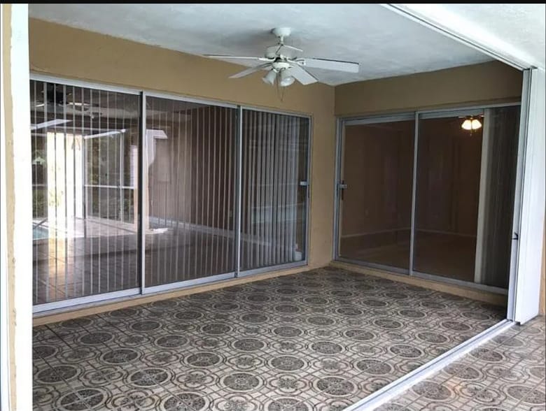 Building Photo - 2410 NW 87th Ln