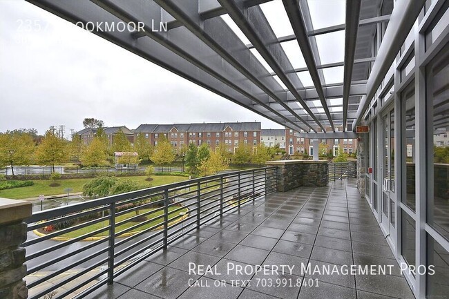 Building Photo - 2357 Brookmoor Ln
