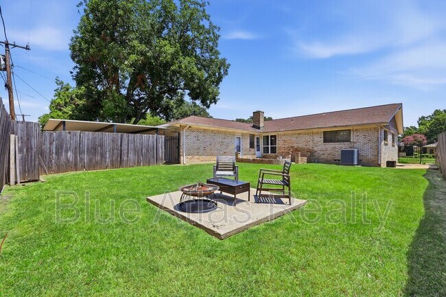 Building Photo - 5019 Blanchard Dr