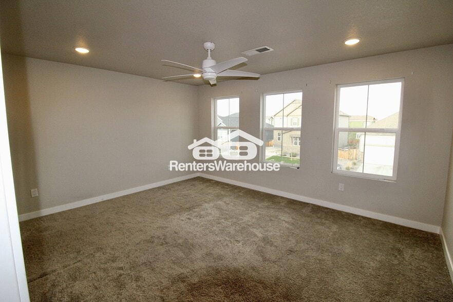 Building Photo - 911 Plum Creek Ct