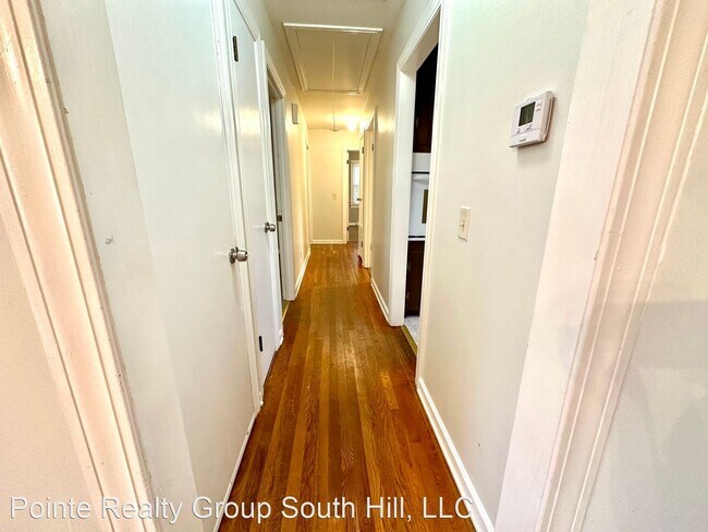 Building Photo - 3 br, 2 bath House - 479 Dundas Road