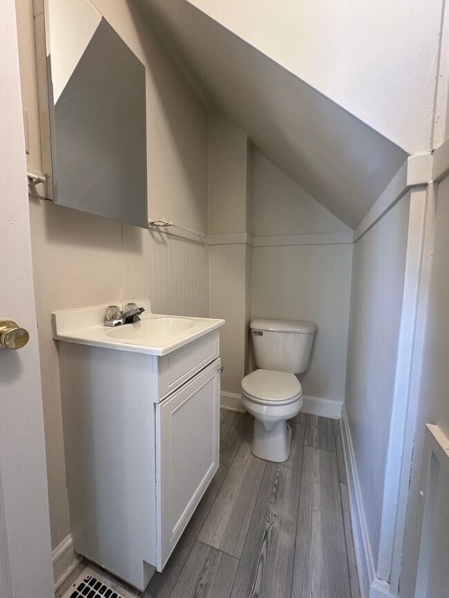 Building Photo - 1510 24th St