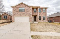Building Photo - Ready for New Tenants- Large 3 bed, 2.5 bath in West Fort Worth- 76108