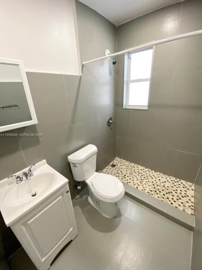 Building Photo - 60 NE 78th St