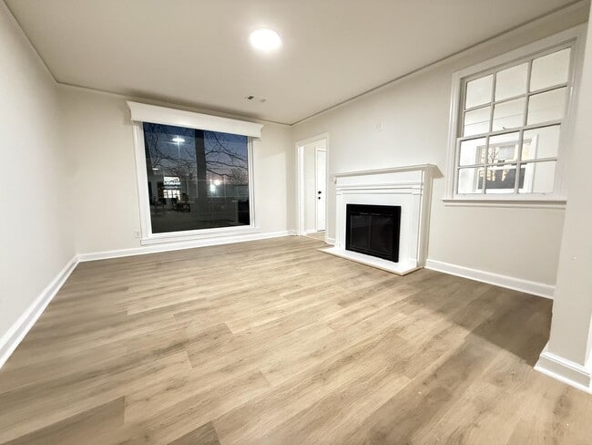 Building Photo - Fully Remodeled 3BR/2BA Home!