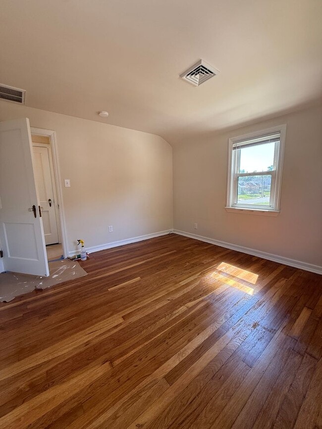Building Photo - 212 Manheim Ave