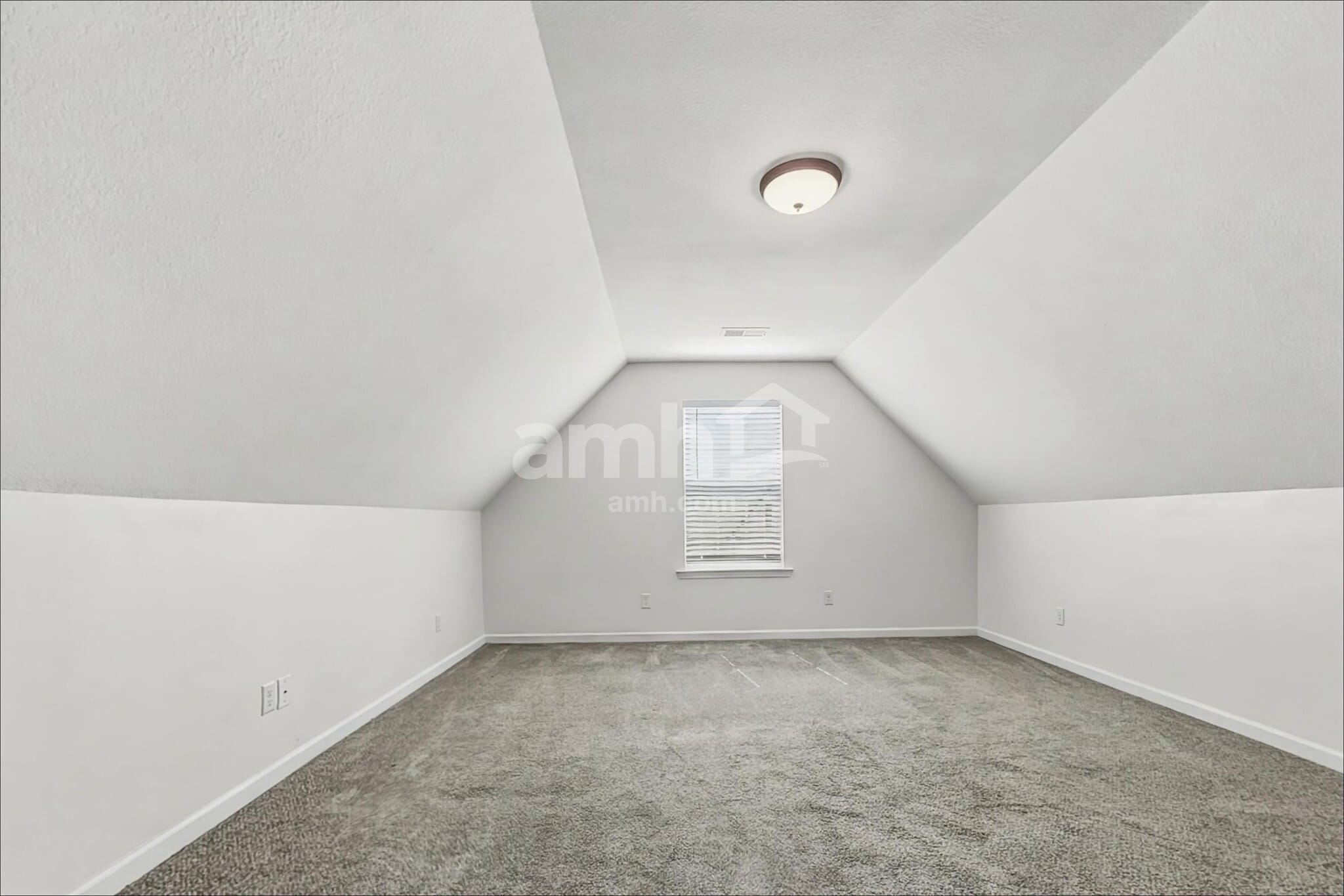 Building Photo - 3230 Magnolia Bloom Dr