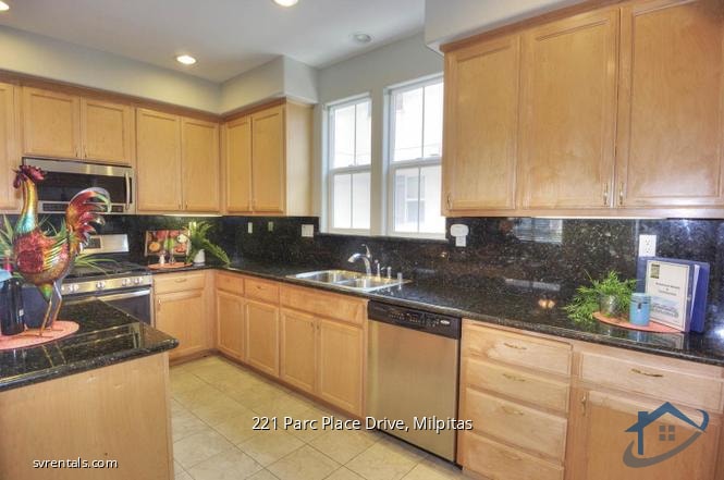 Building Photo - 221 Parc Place Dr