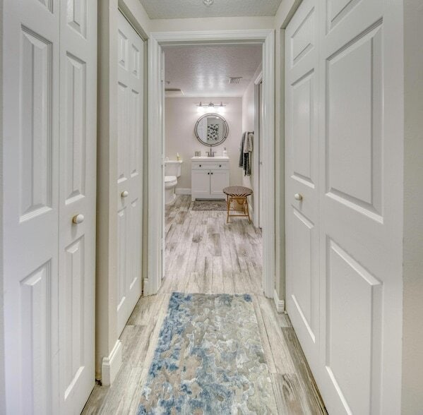 Building Photo - 511 Lucerne Ave