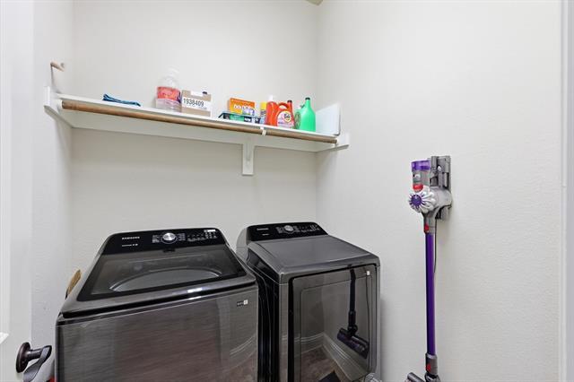 Building Photo - 12054 Brownwood Dr