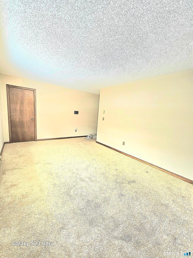 Building Photo - 81 Chipman St