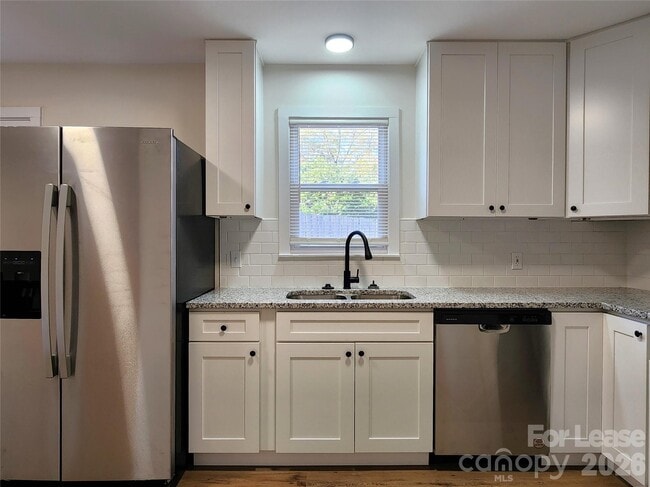 Building Photo - 315 Hamilton Dr NE