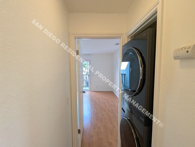 Building Photo - 4054 Nobel Dr