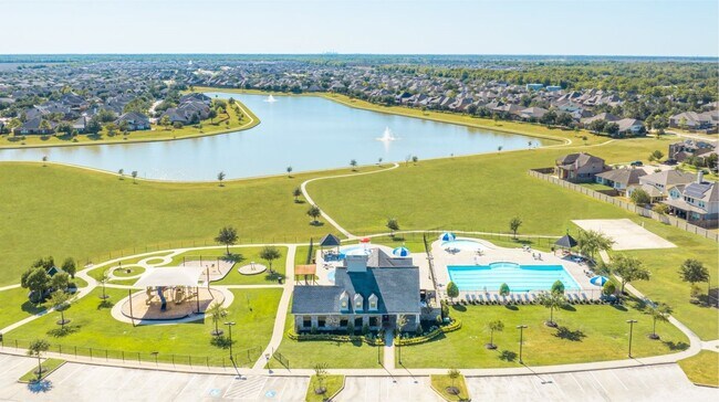 Building Photo - 2511 Night Emerald Dr