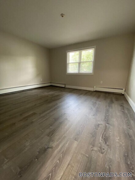 Building Photo - 169 Aiken Ave