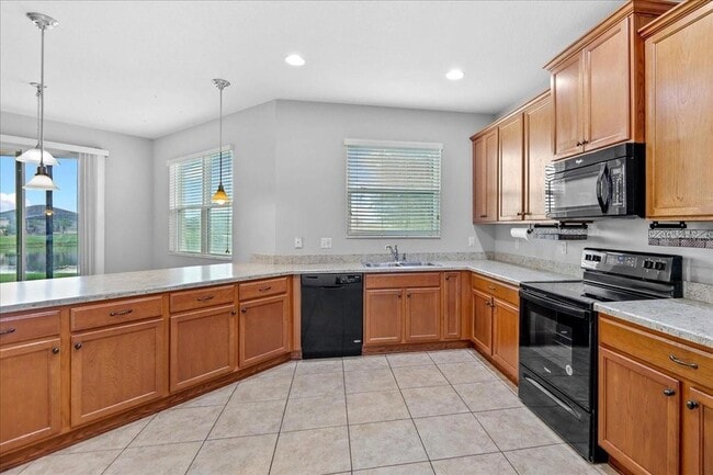 Building Photo - 1527 Angler Avenue