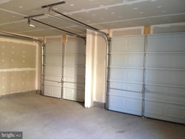 Building Photo - 42387 Trellis Square