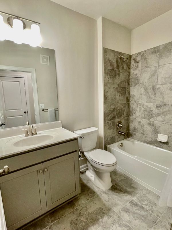 Building Photo - 14955 River Walk Way