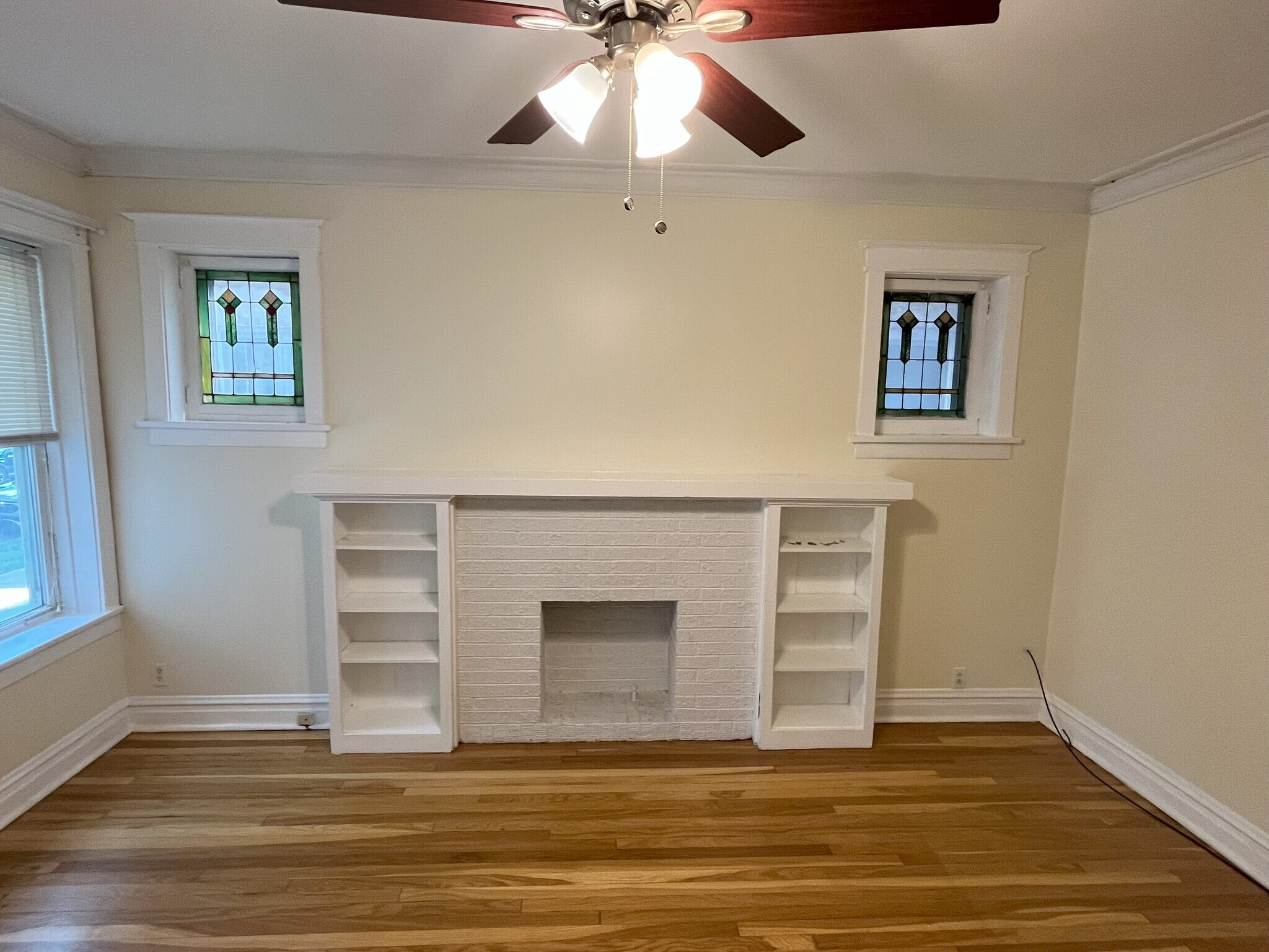 Livingroom Fireplace - 4850 N Rockwell St
