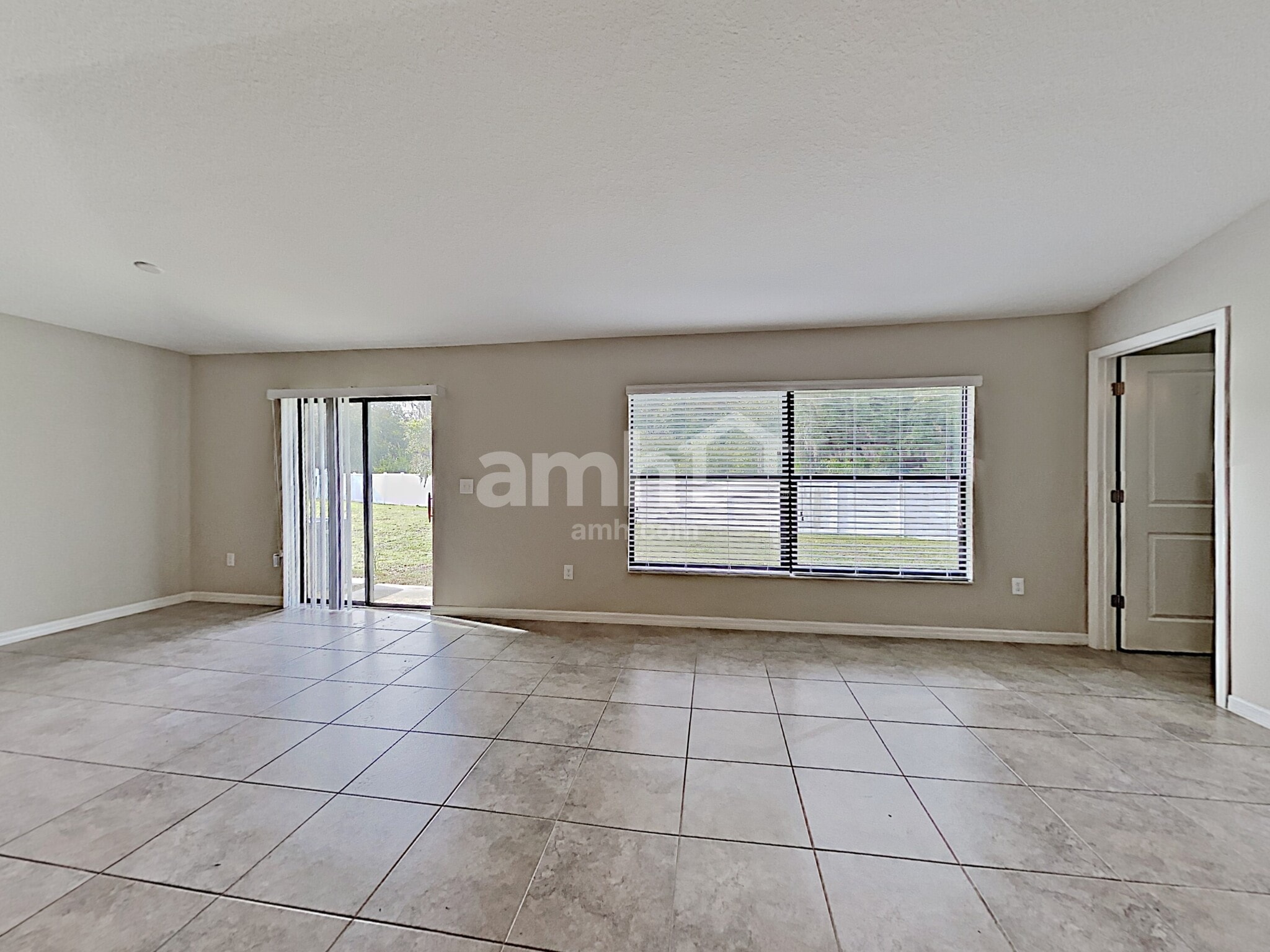Building Photo - 10132 Carloway Hills Dr