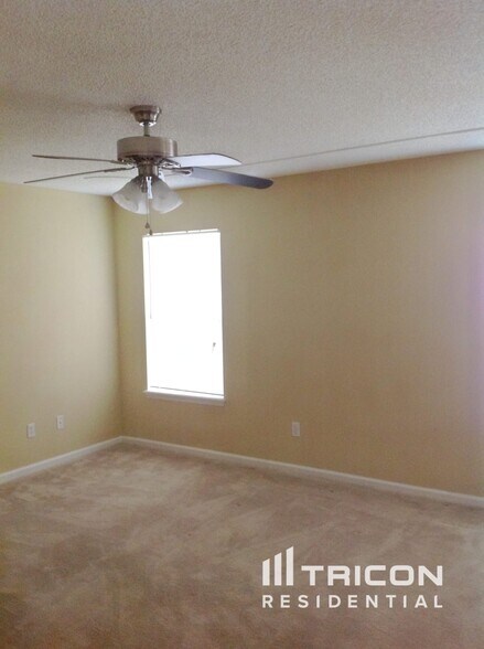 Building Photo - 938 Cherry Point Way