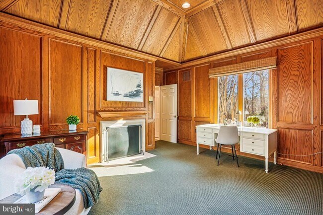 Building Photo - 9939 Bentcross Dr