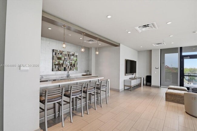 Building Photo - 5300 Paseo Blvd