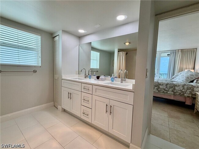 Building Photo - 10701 Gulf Shore Dr