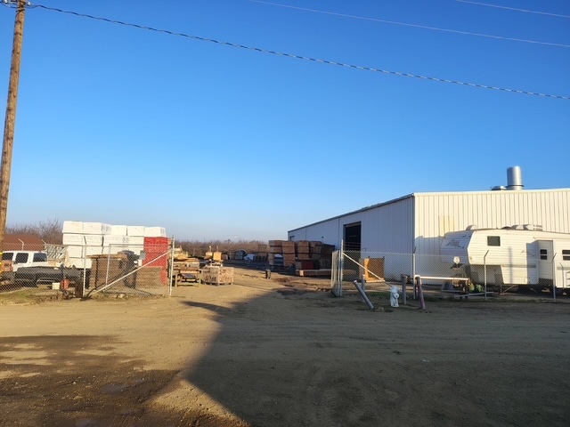 Building Photo - 12642 Hanford Armona Rd