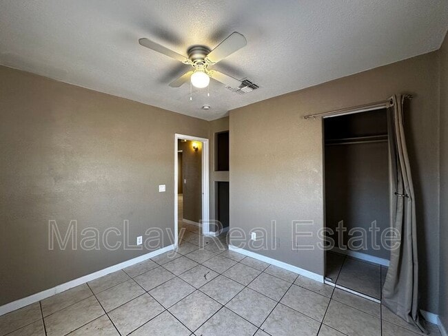 Building Photo - 513 W Pima St