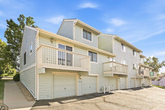 Building Photo - 5524 W Canyon Trail